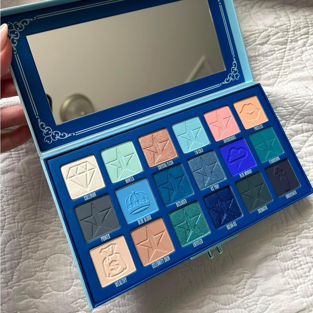 Blue blood palette